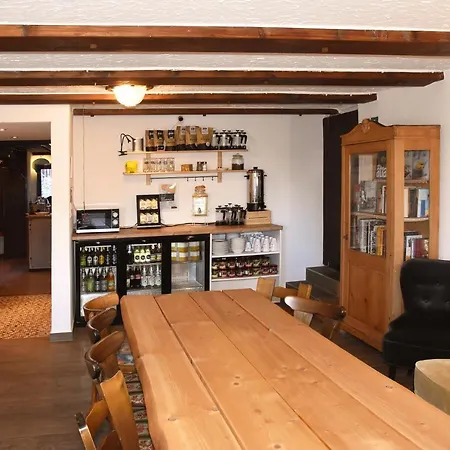 Auberge de jeunesse Alps *