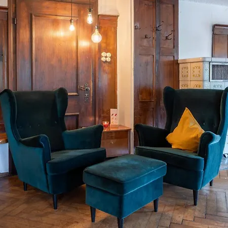Alps Hostel *