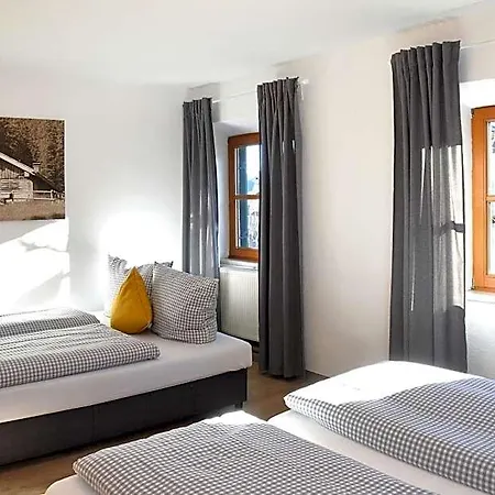 Alps Hostel *