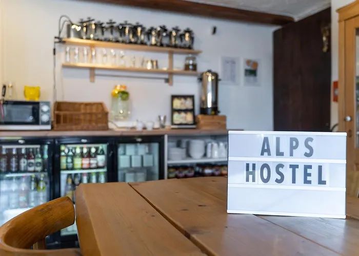 Hostal Alps *